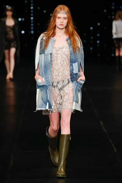 Look 12